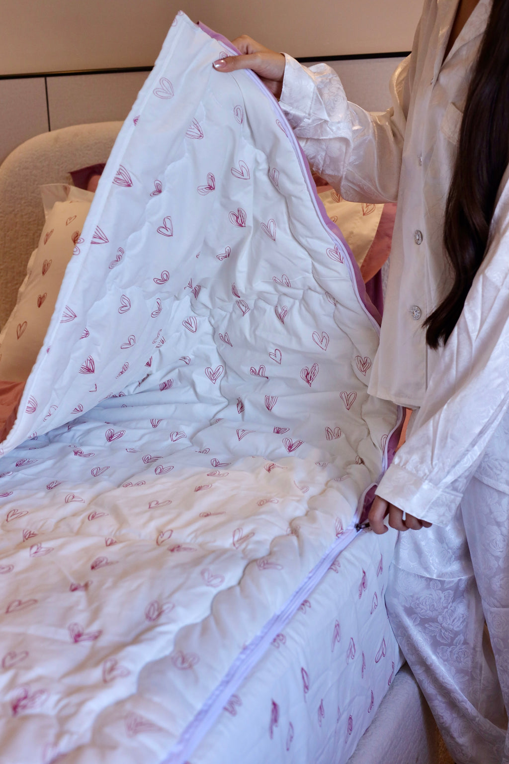 PINK LOVIA ZIPPER Bedding