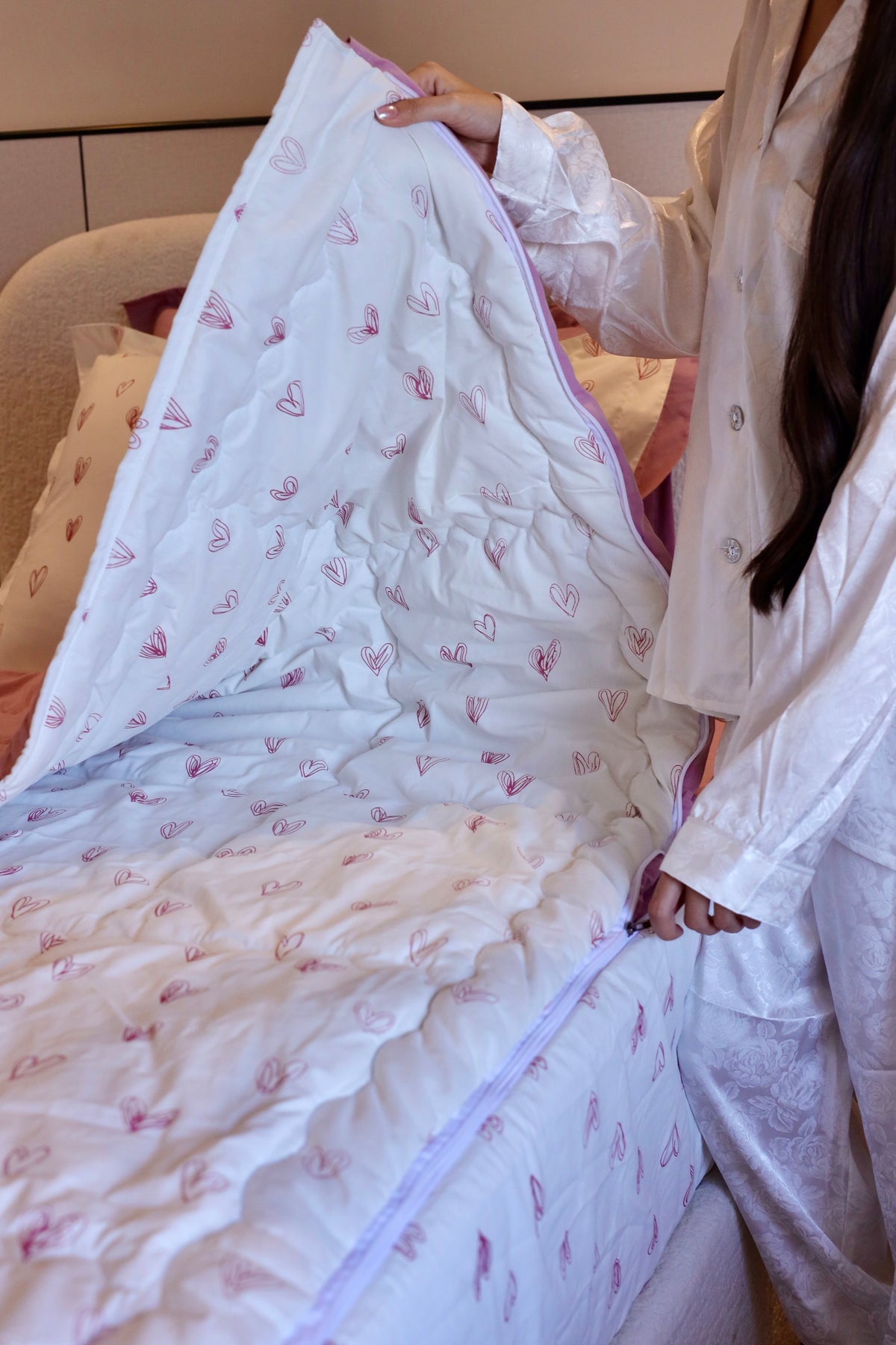 PINK LOVIA ZIPPER Bedding