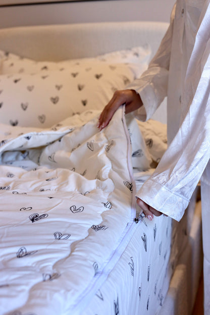 BLACK LOVIA ZIPPER Bedding