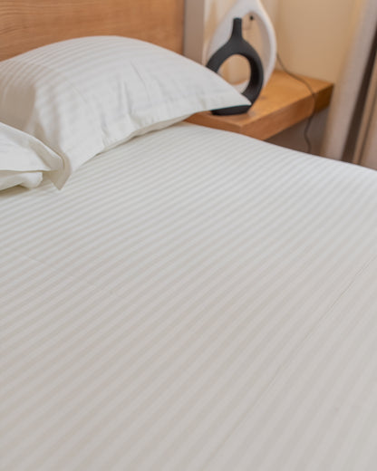 PEARL WHITE stripe bedsheet