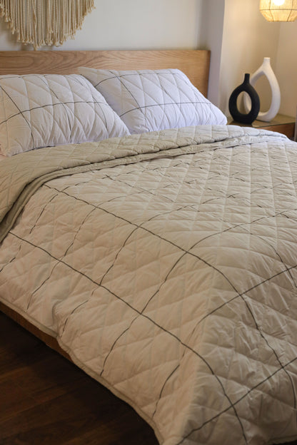 GREY LINEA Quilt