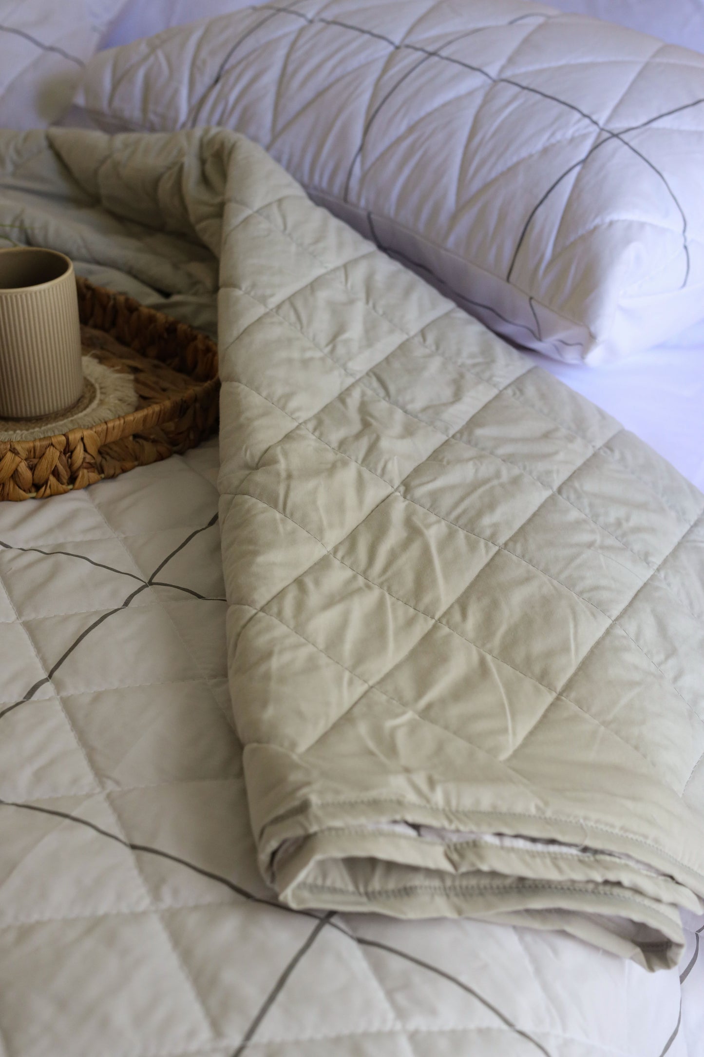 GREY LINEA Quilt