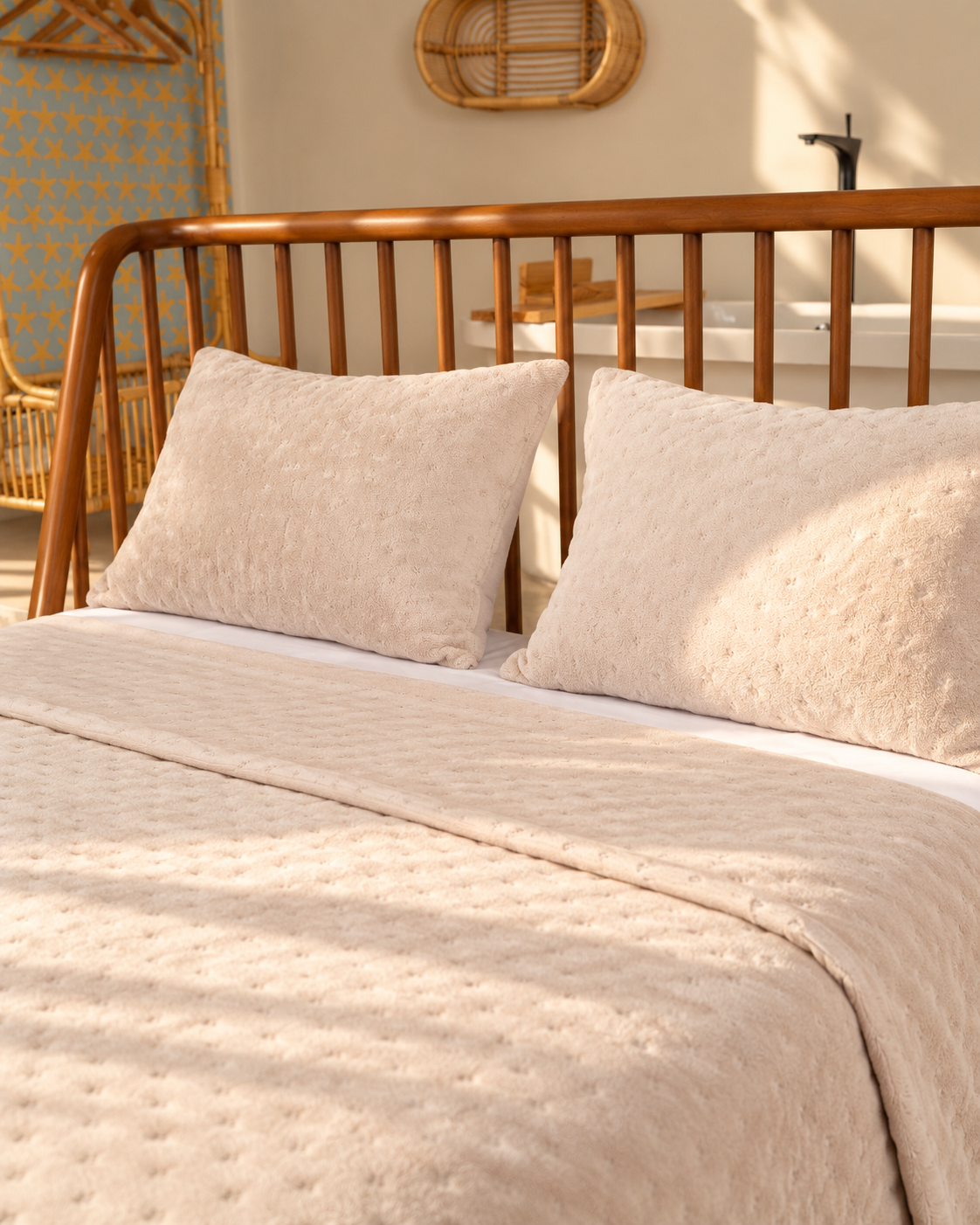 VANILLA DOTELLA Embroidered Blanket Set