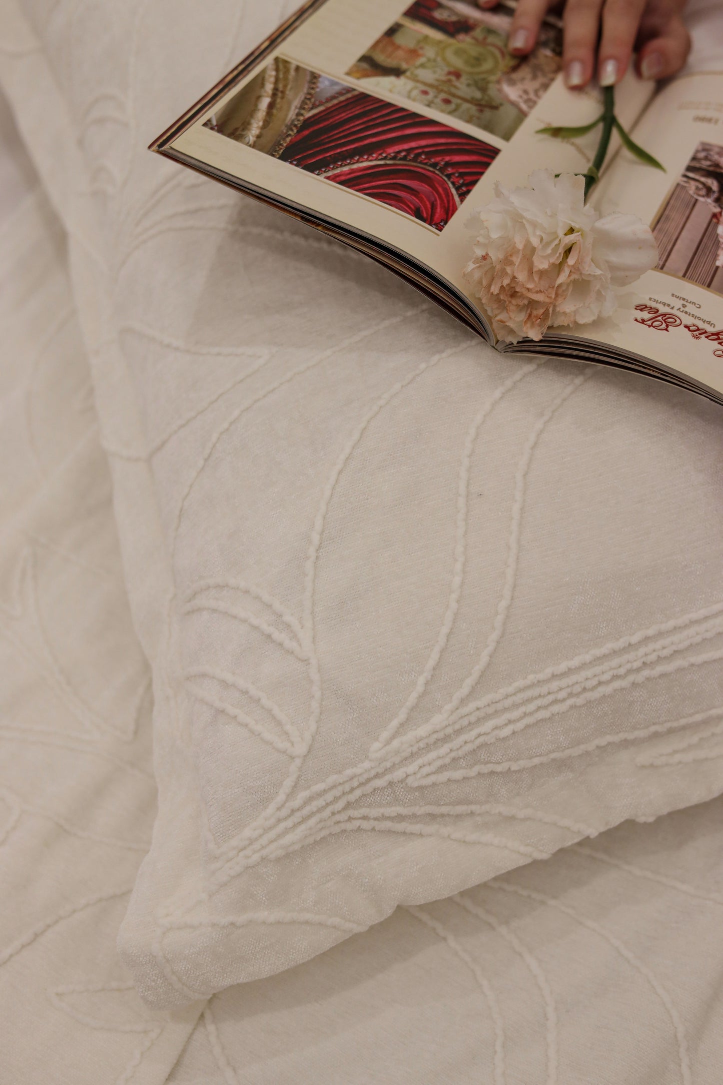 BELLA chenille bridal set