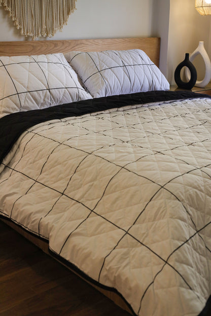 BLACK LINEA Quilt