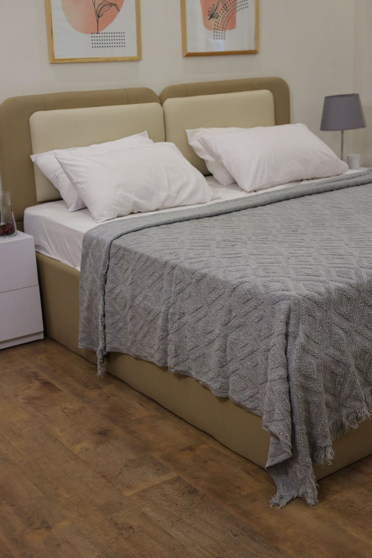 SILVER DIAMOND Woven Throw Blanket