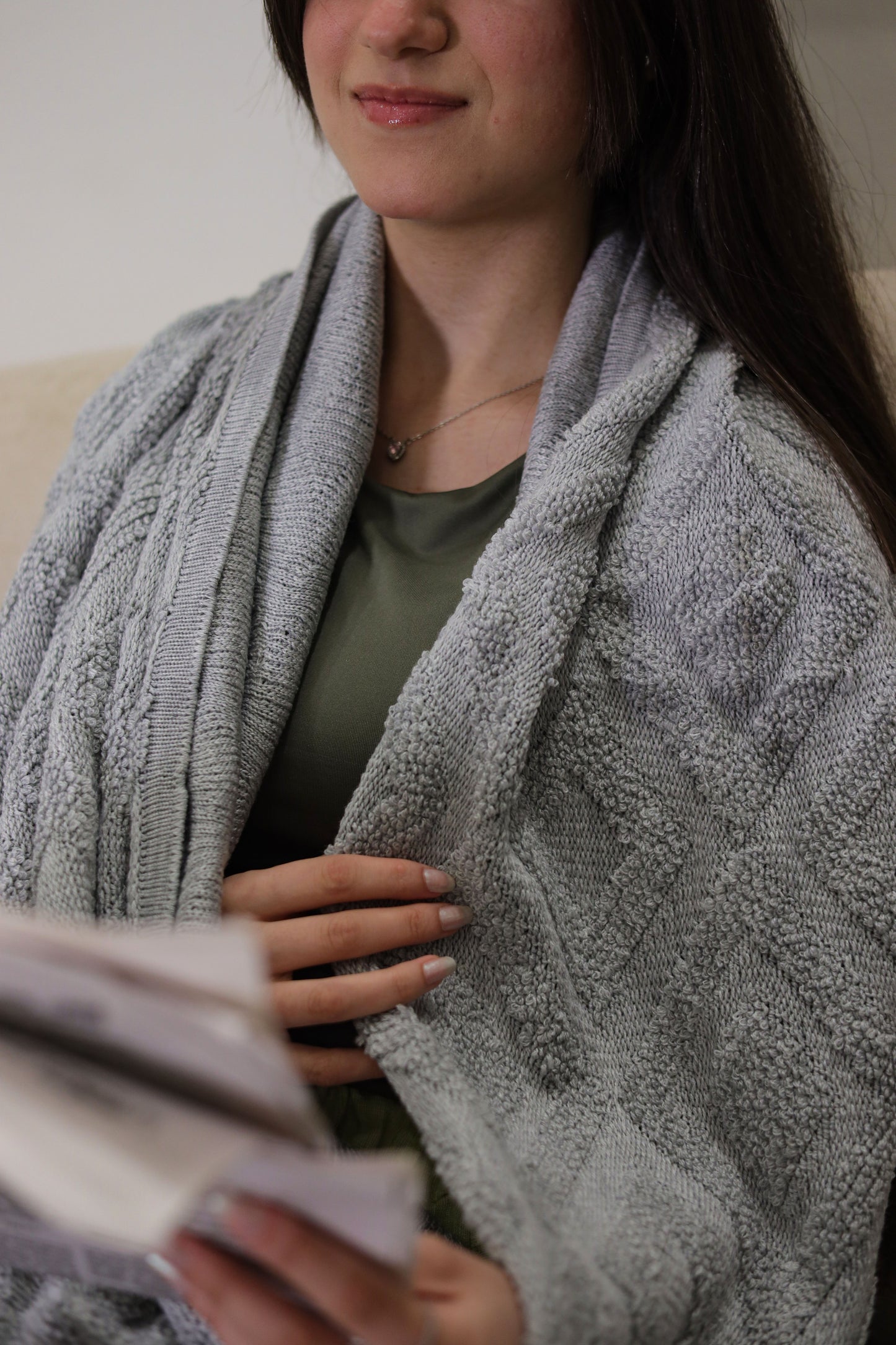 SILVER DIAMOND Jacquard Throw Blanket