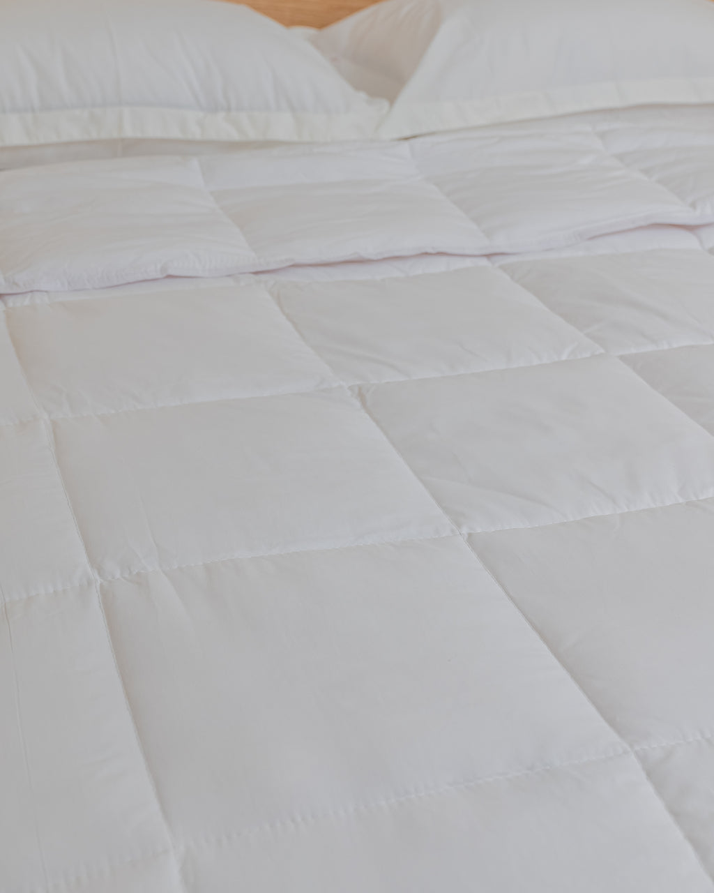WHITE Hotel All-season Duvet