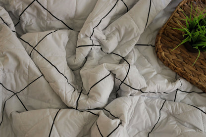 BLACK LINEA Quilt