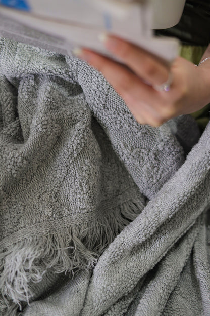 SILVER DIAMOND Jacquard Throw Blanket