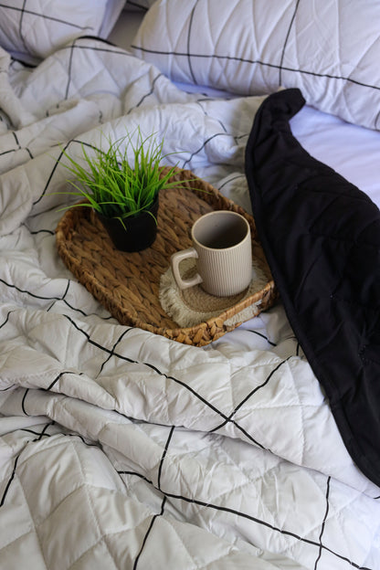 BLACK LINEA Quilt