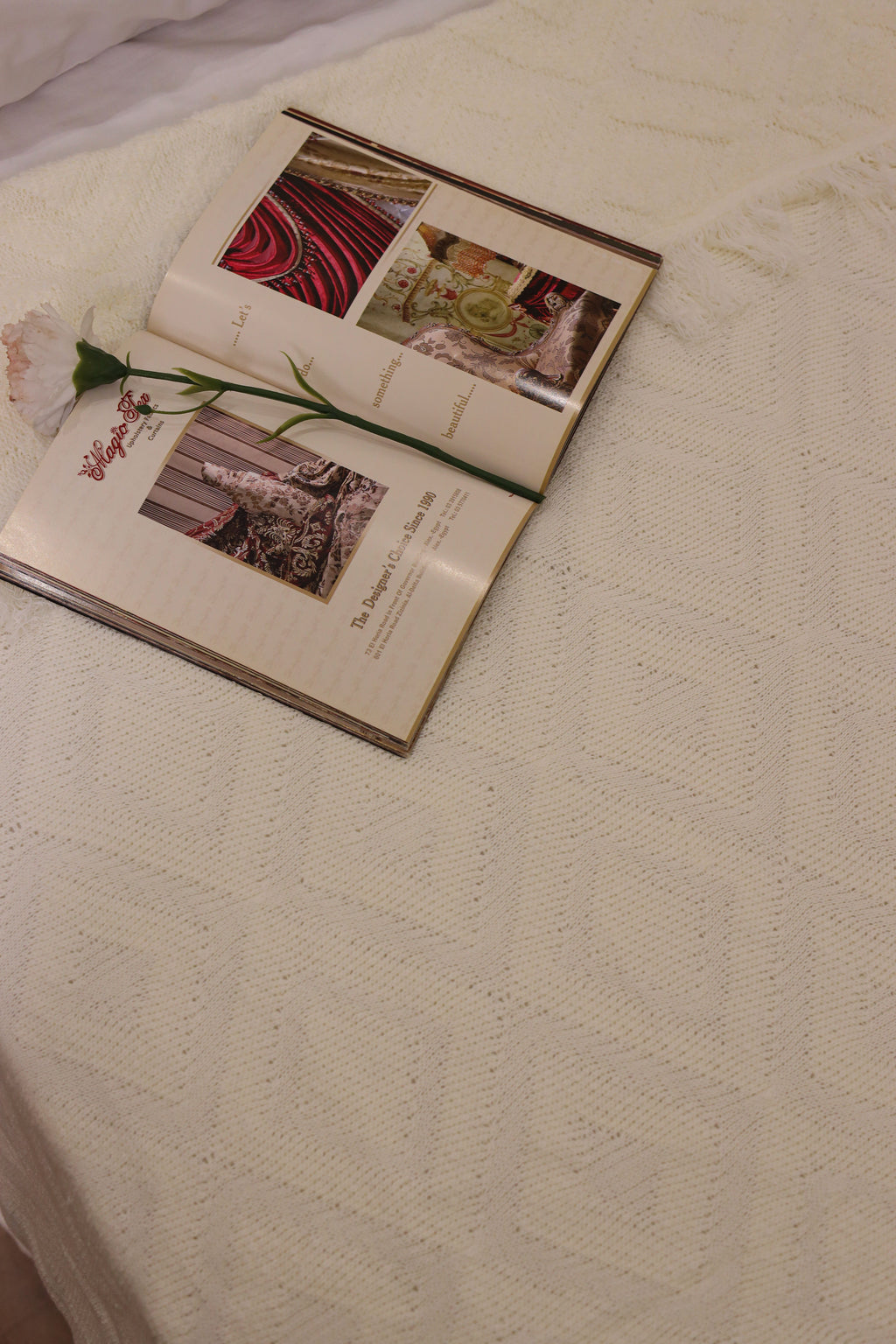 PEARL DIAMOND Woven Throw Blanket