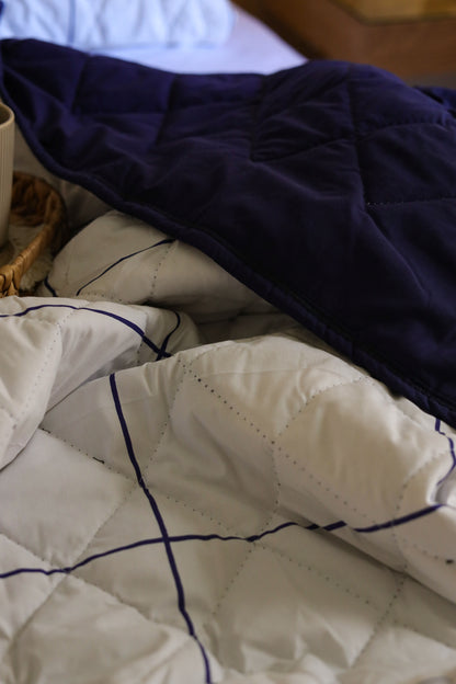 BLACK LINEA Quilt