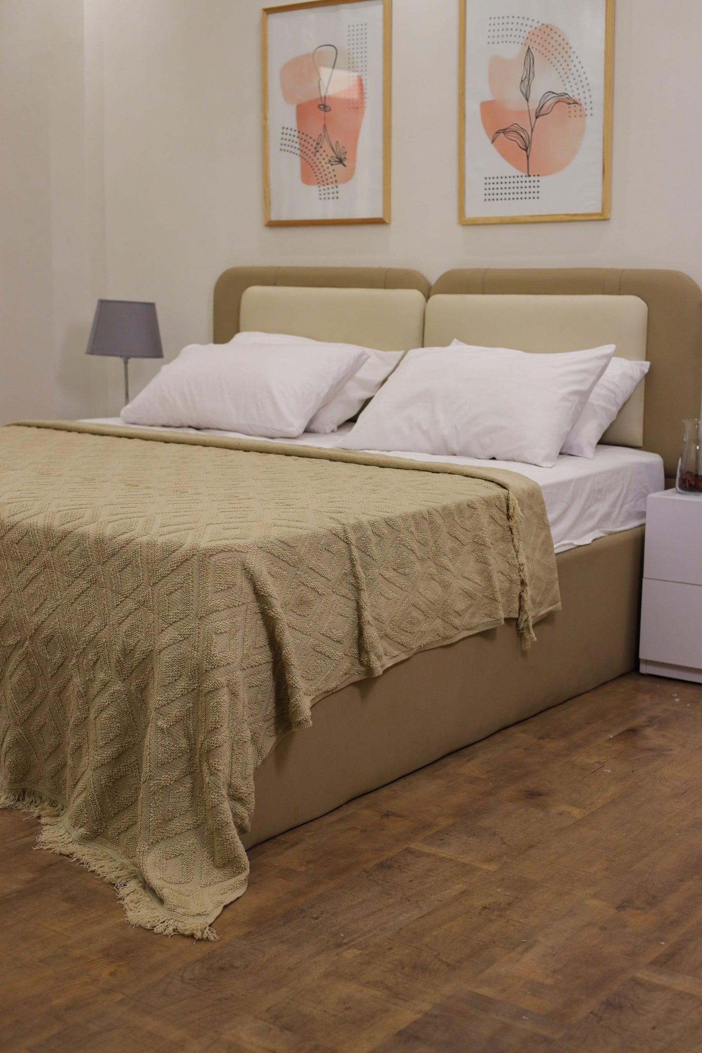 GOLDEN DIAMOND Jacquard Throw Blanket