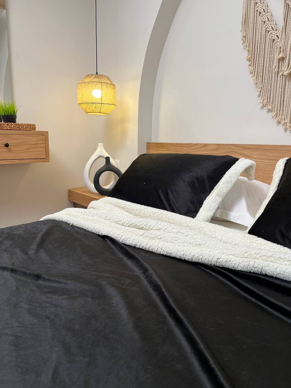 BLACK Velvet Lamb Wool Blanket