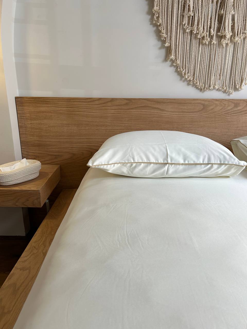 CREAM cordon silky cotton bedsheet