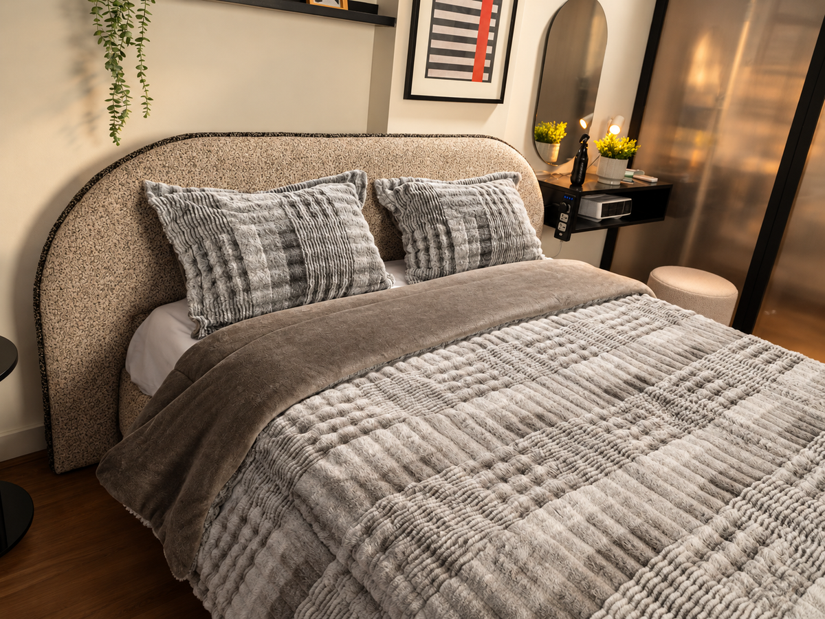 DOVE ZARINA Fur Duvet