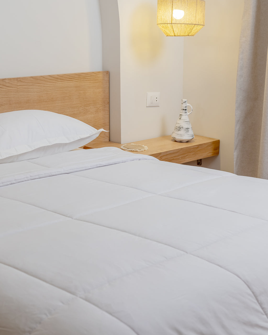 WHITE Fiber Lightweight Duvet