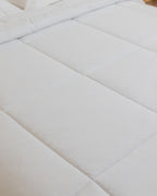 WHITE Fiber Lightweight Duvet