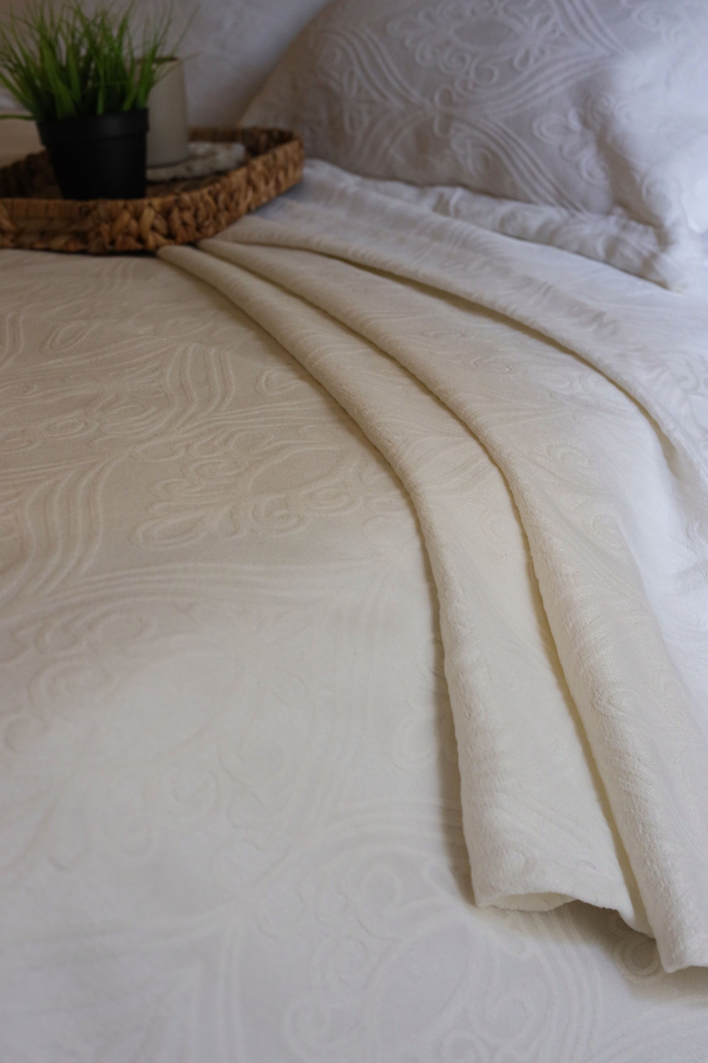RIWAQ chenille bridal set