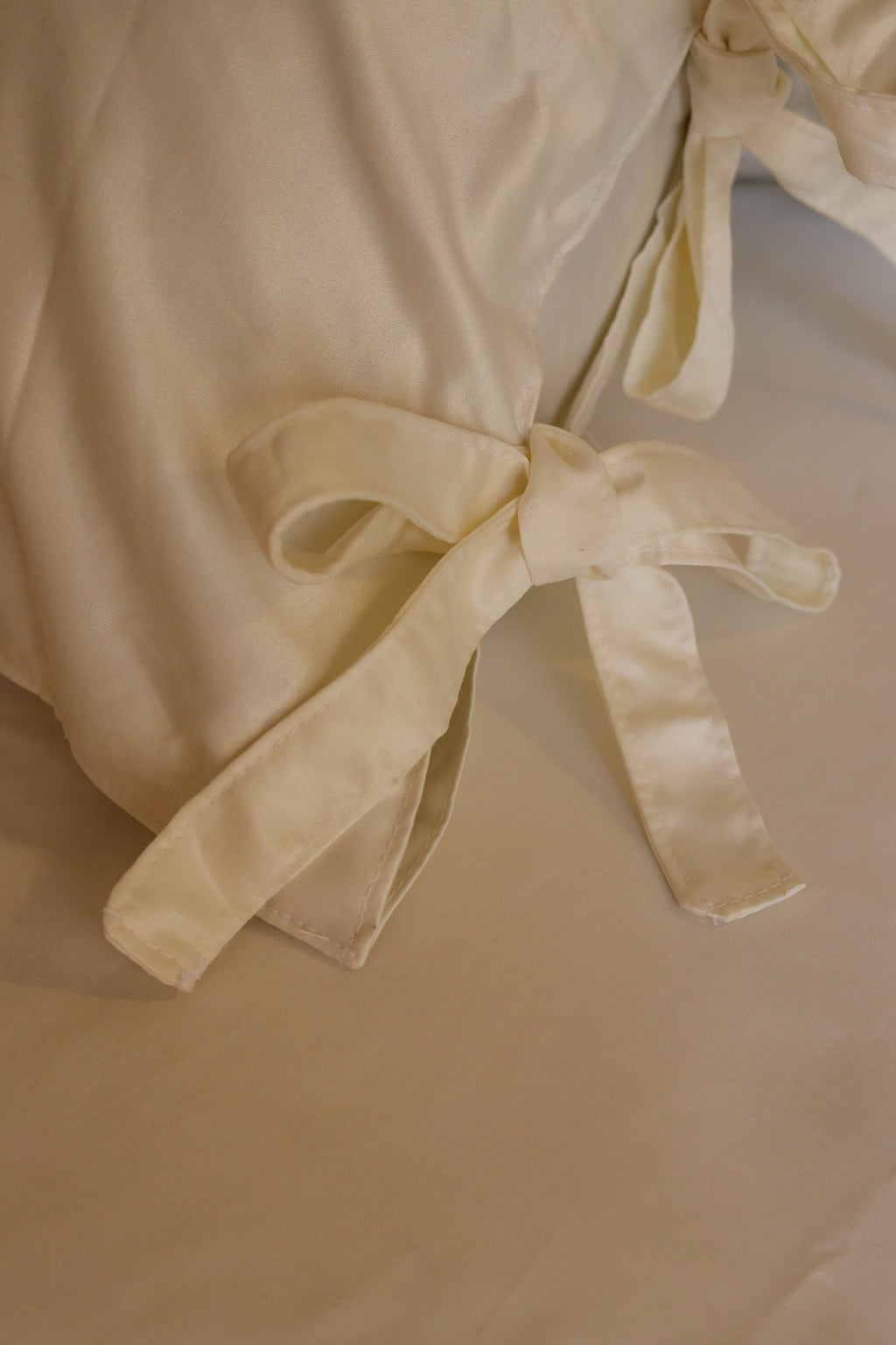 RIBBONELLE CREAM silky cotton bedsheet
