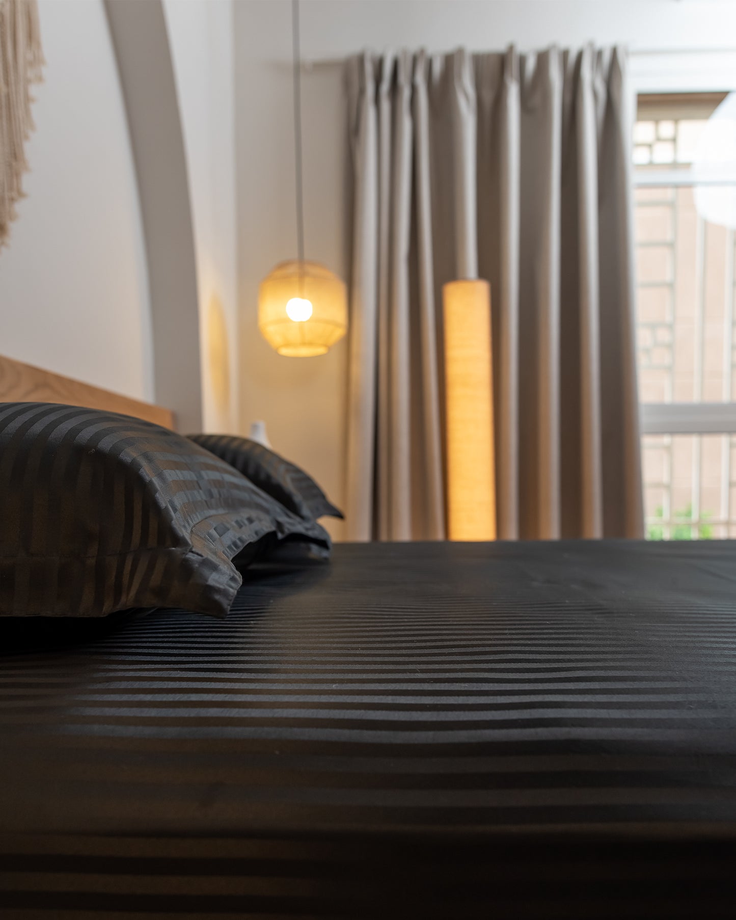 BLACK stripe bedsheet