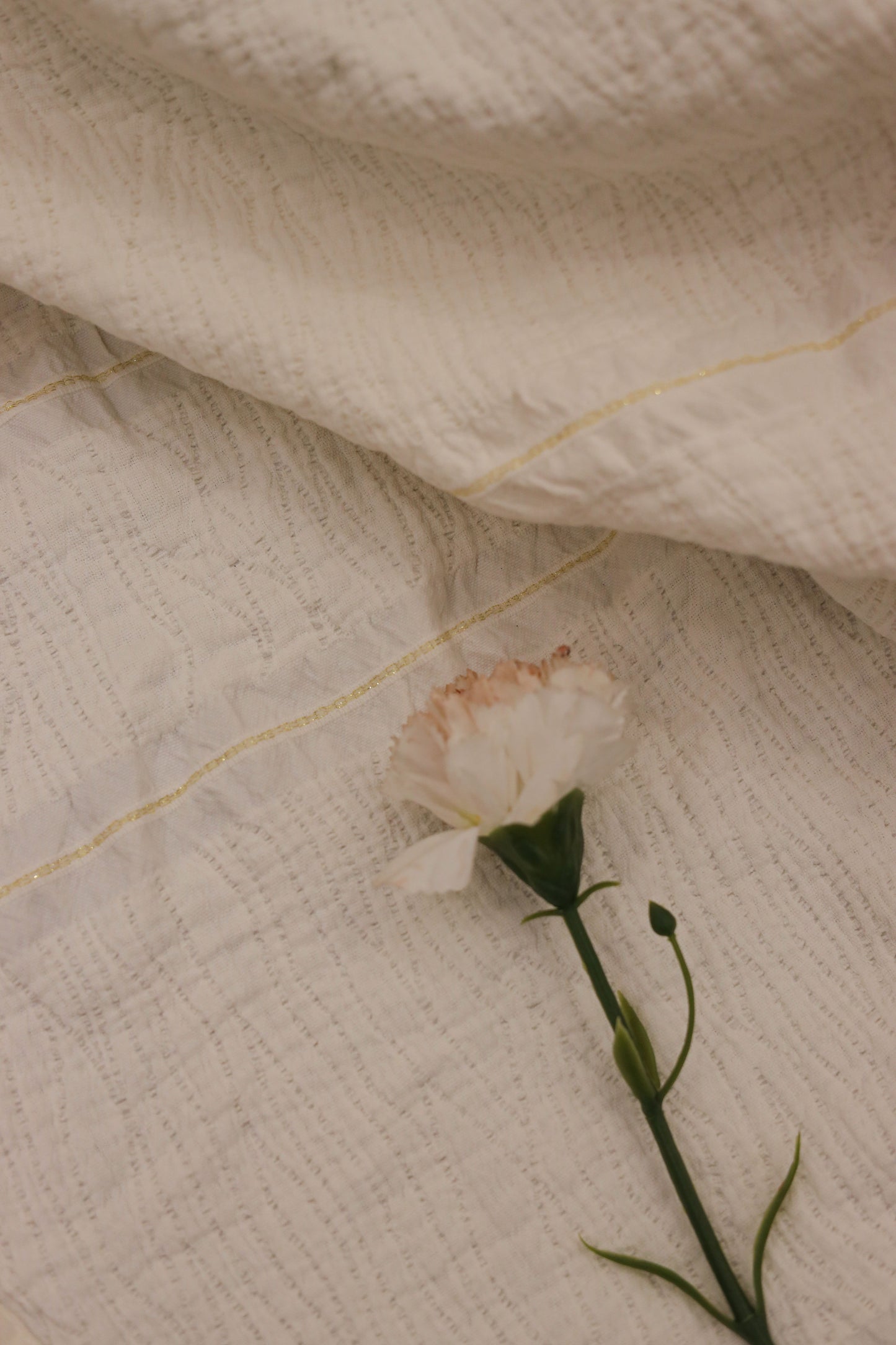 WHITE PALACE Crinkle Cotton Throw Blanket
