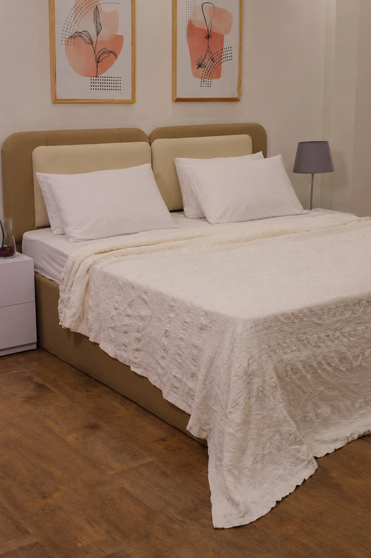 WHITE PALACE Crinkle Cotton Throw Blanket
