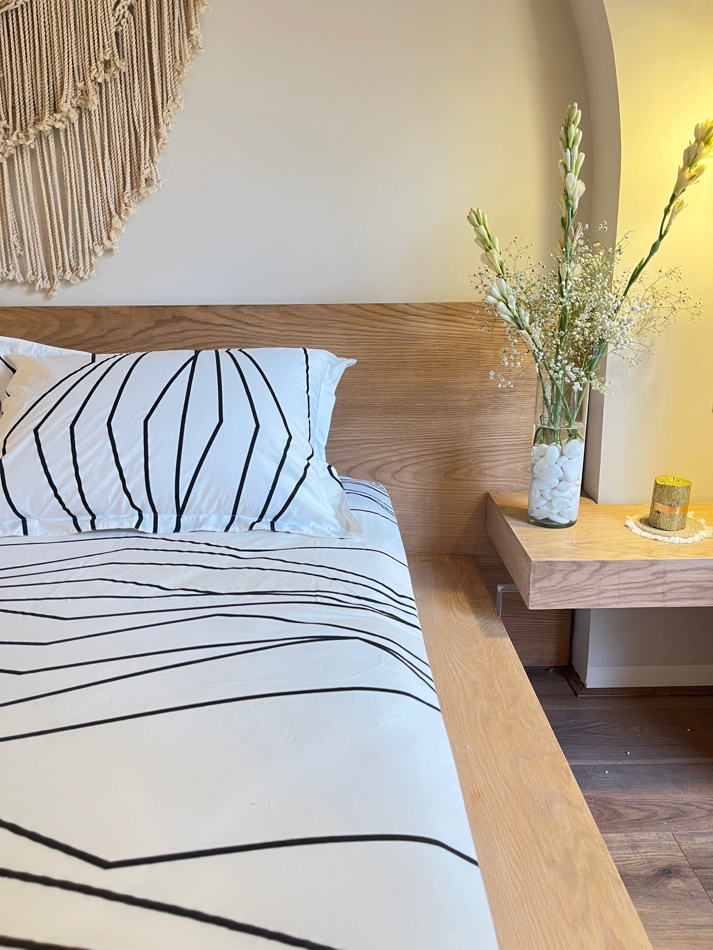 ENDLESS cotton bedsheet