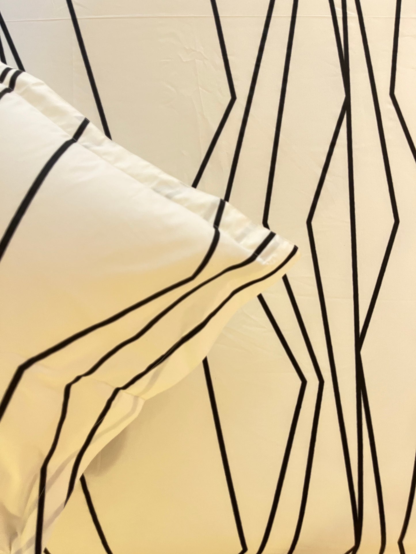 ENDLESS cotton bedsheet