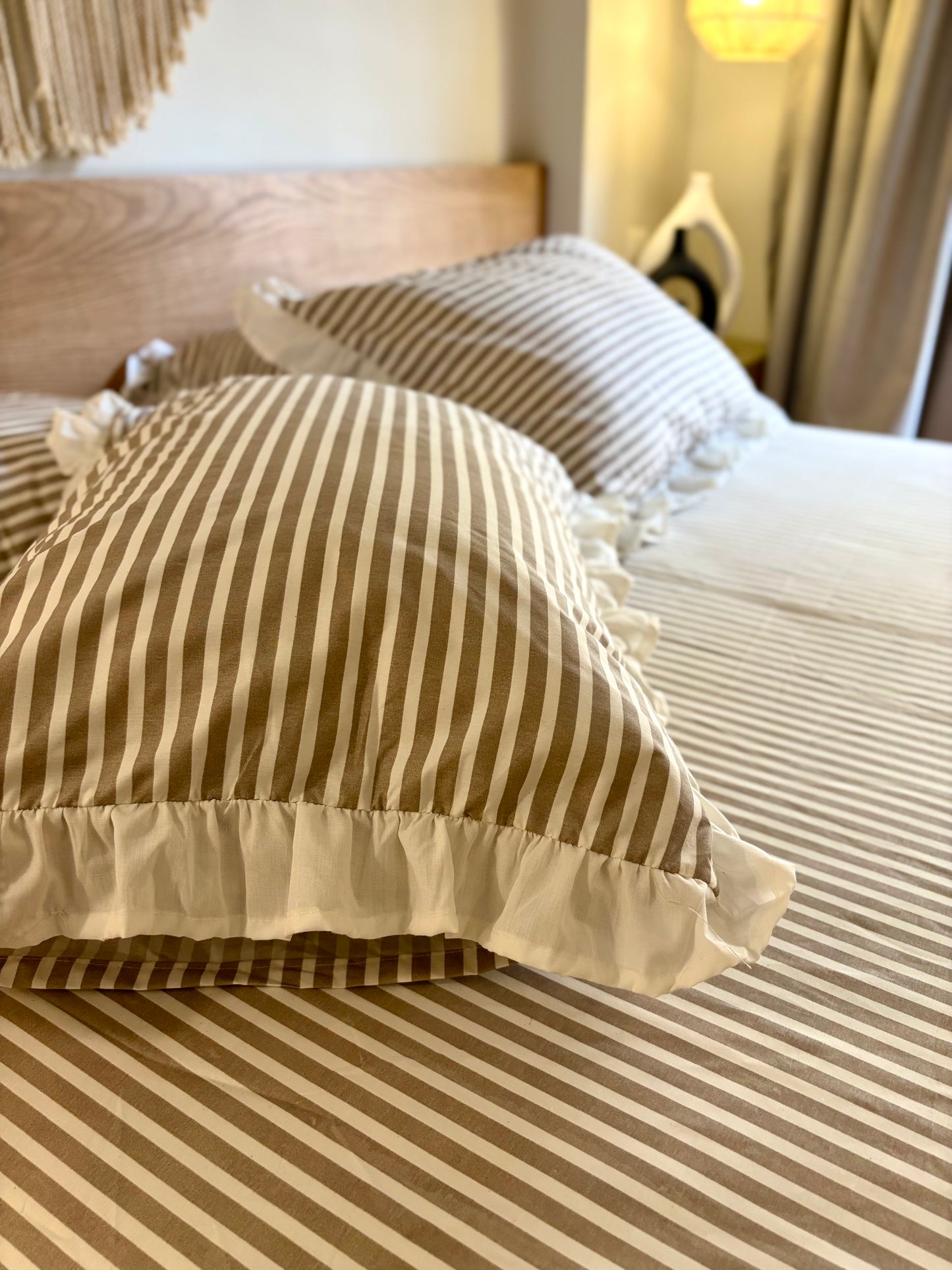 CAFE RUFFLES cotton bedsheet