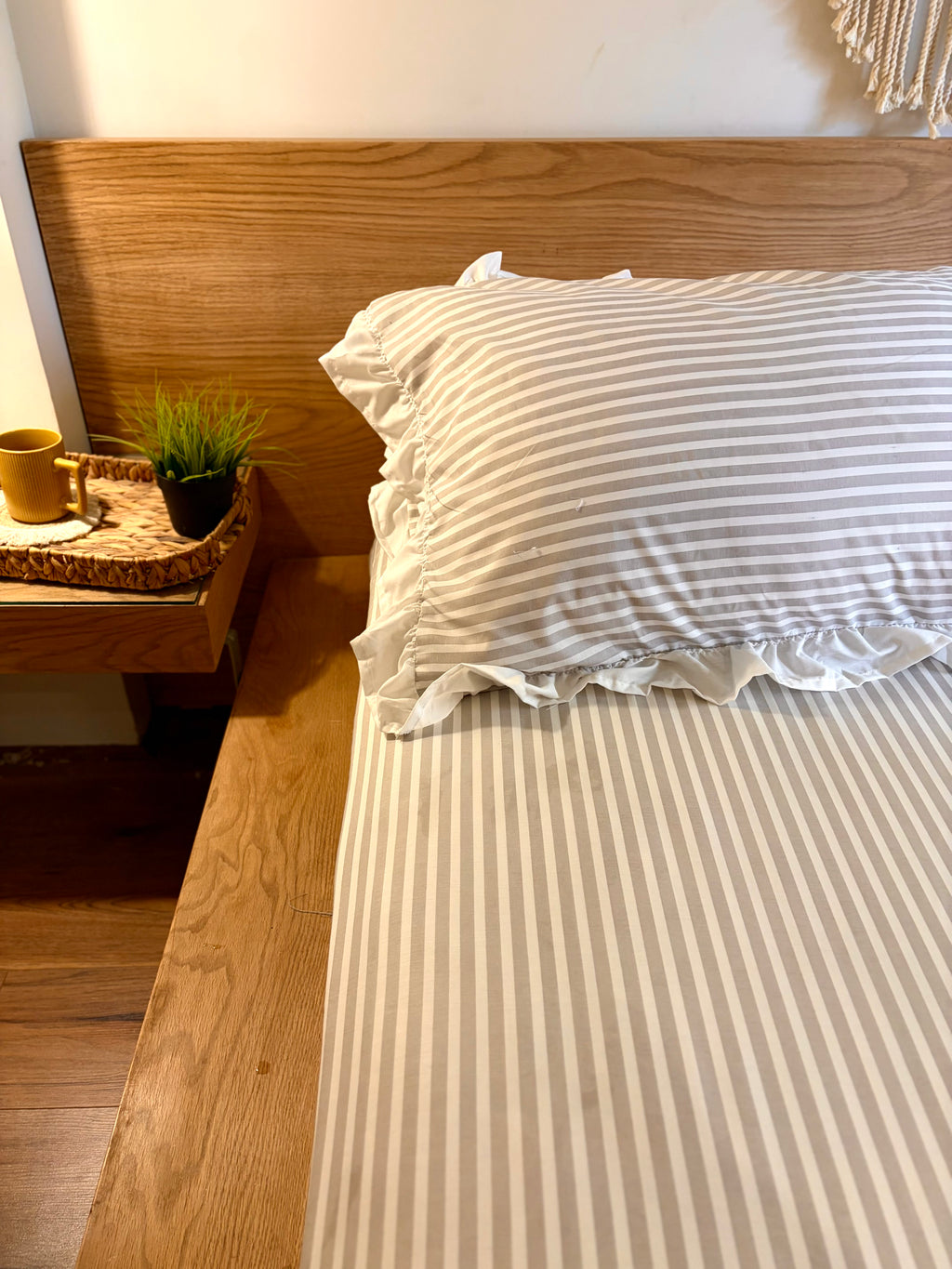 CHAMPAGNE RUFFLES cotton bedsheet