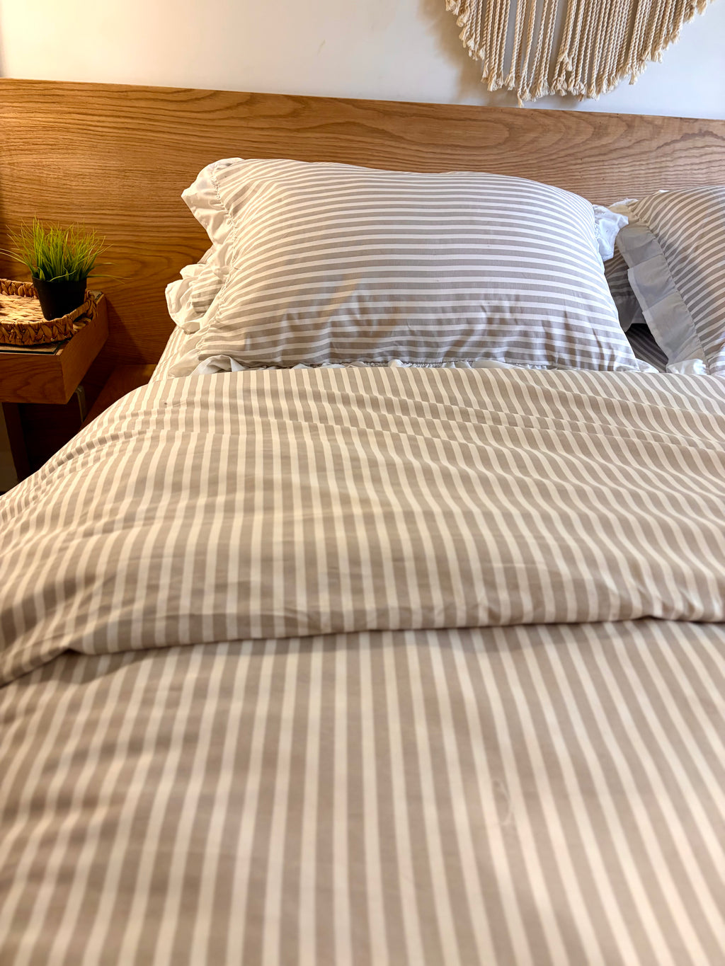 CHAMPAGNE RUFFLES cotton duvet cover