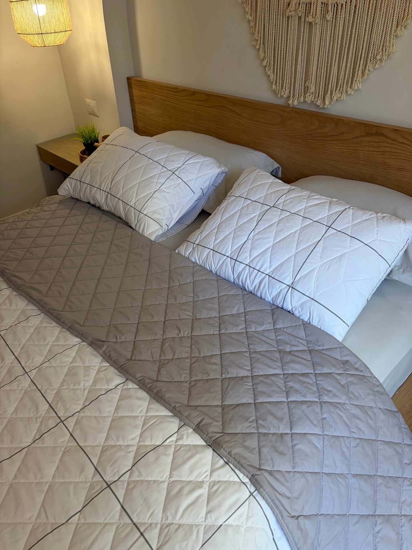 GREY LINEA Quilt