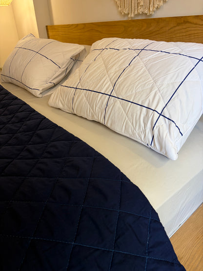 BLACK LINEA Quilt