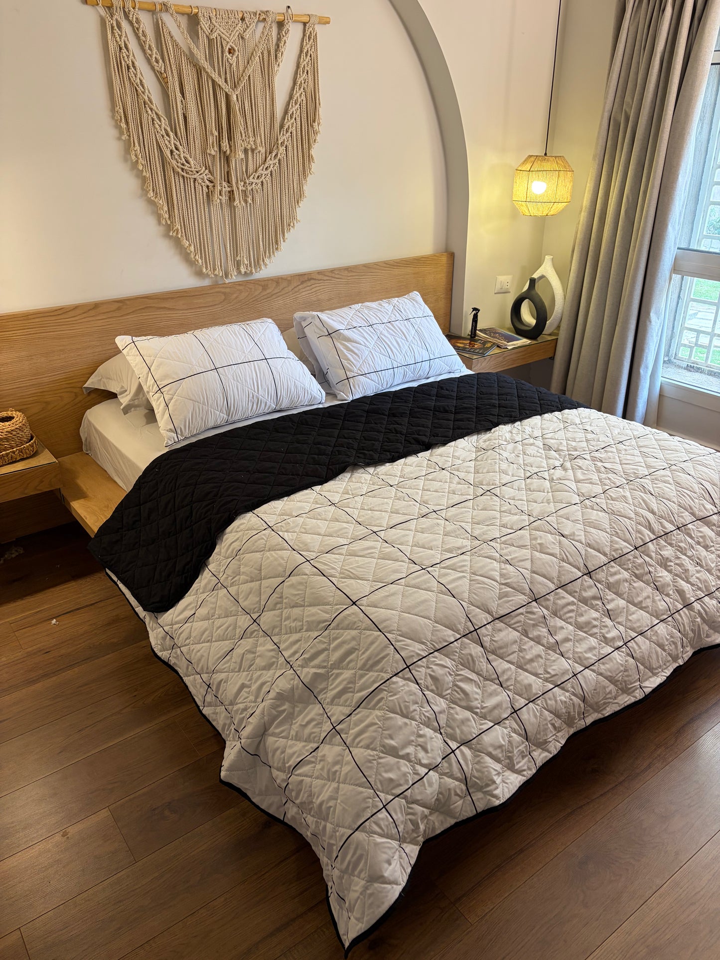 BLACK LINEA Quilt
