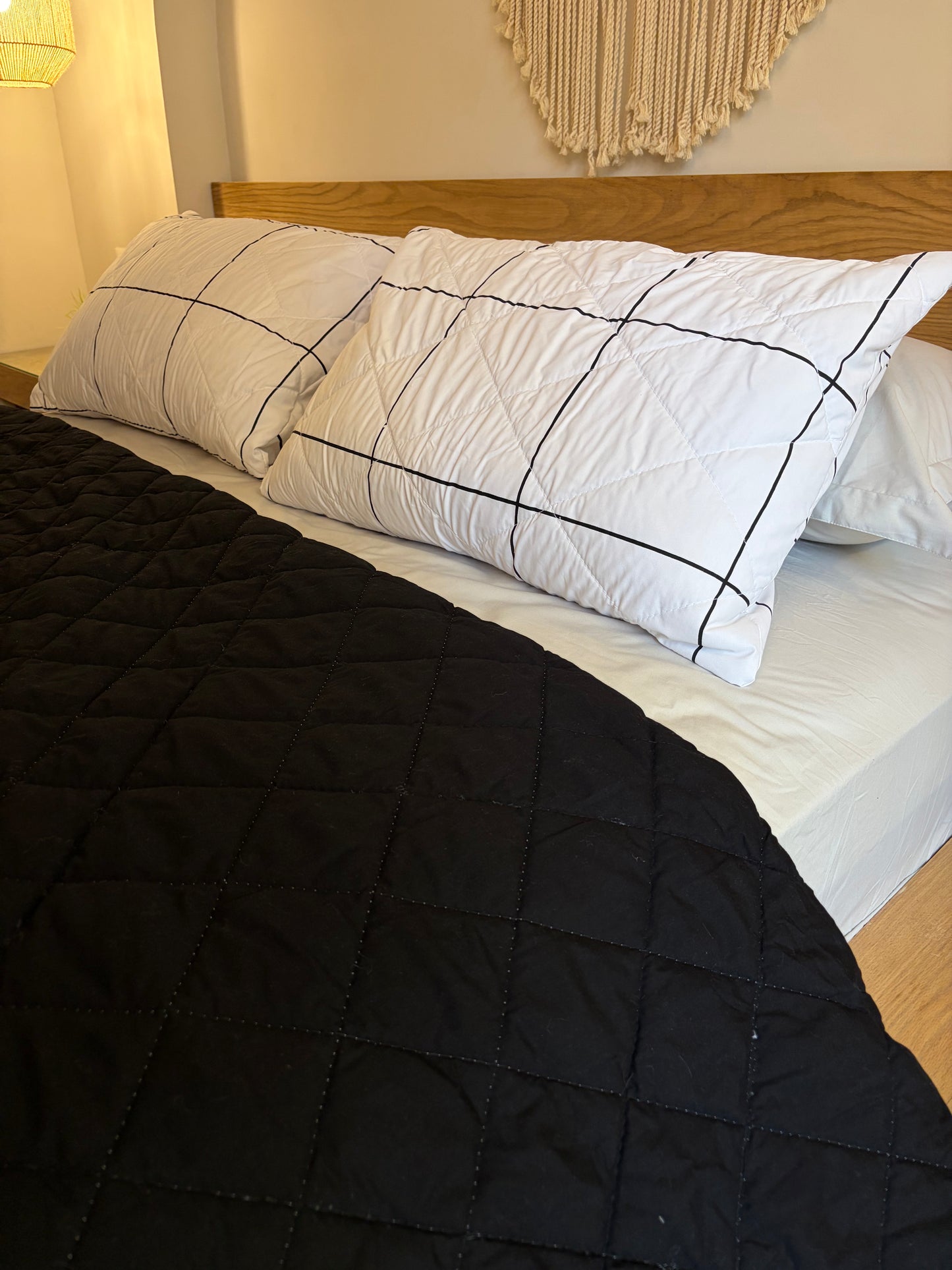 BLACK LINEA Quilt
