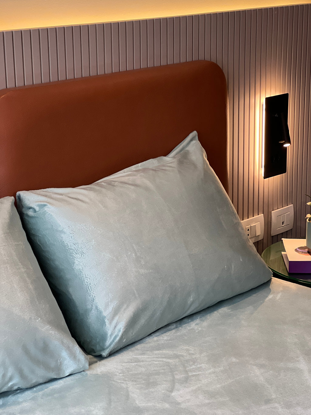 PISTACHIO Plain Velvet Bedsheet