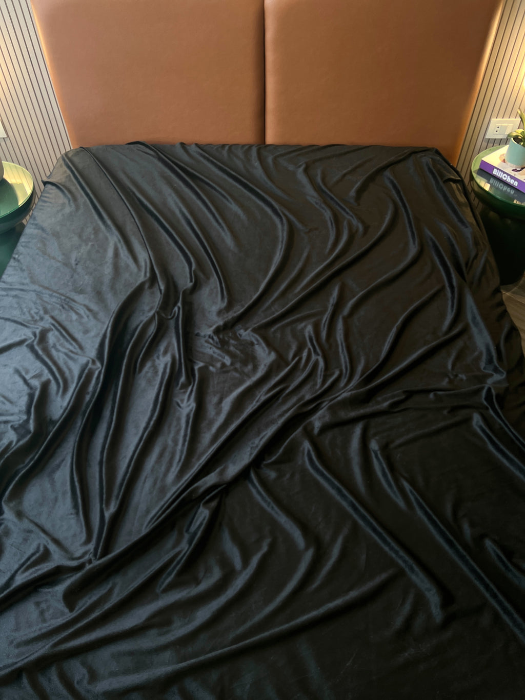 BLACK Plain Velvet Bedsheet