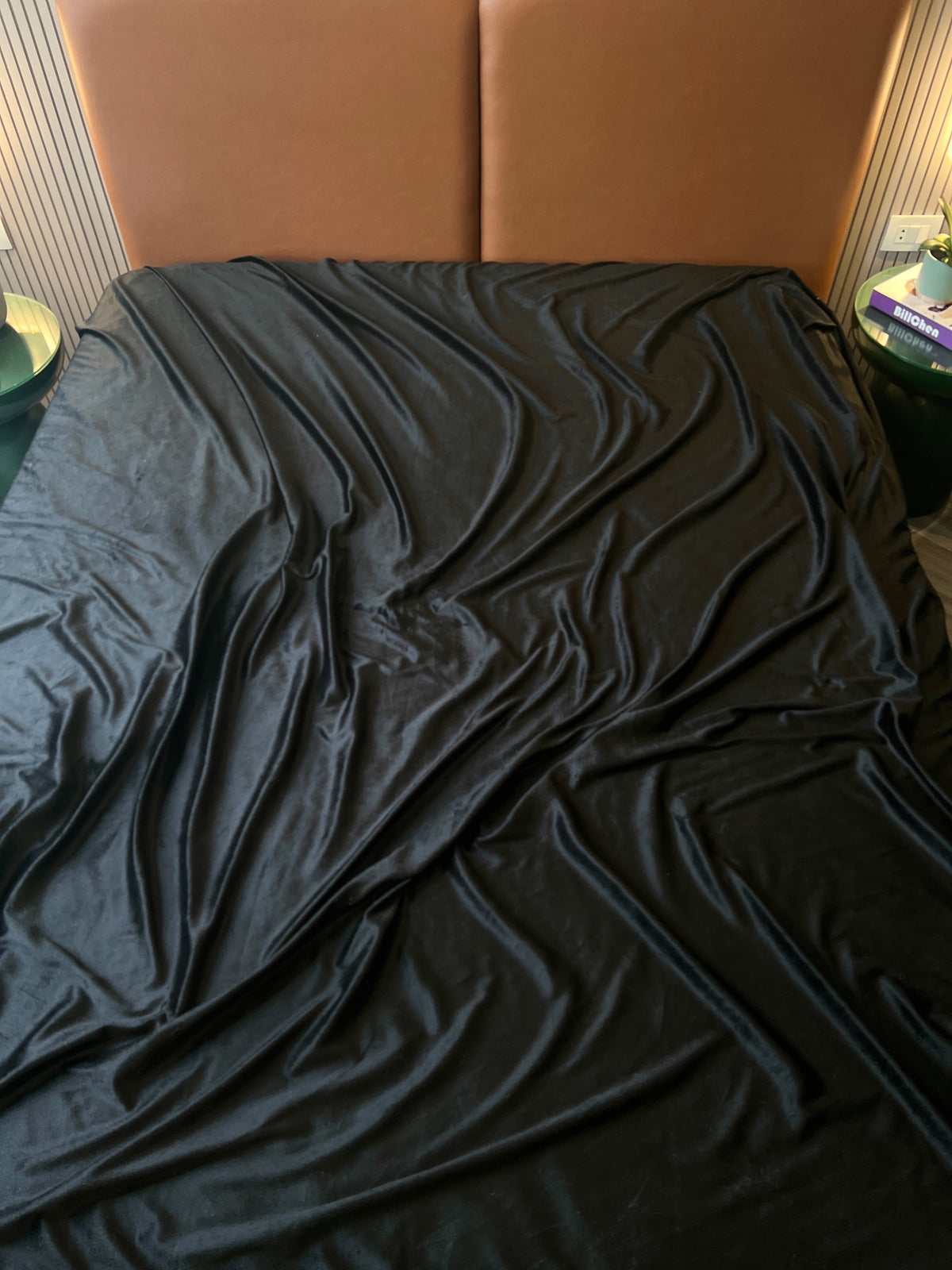 BLACK Plain Velvet Bedsheet
