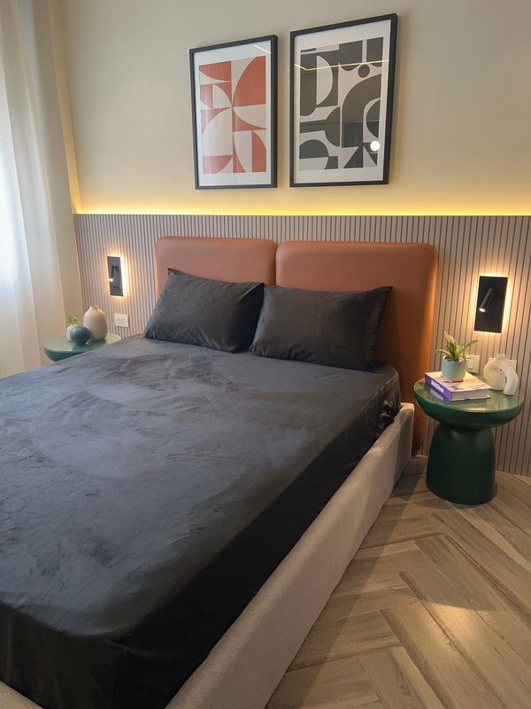 BLACK Plain Velvet Bedsheet