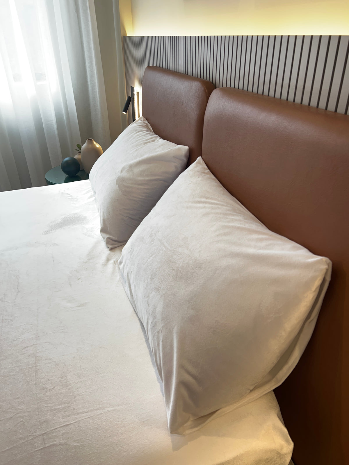 WHITE Plain Velvet Bedsheet