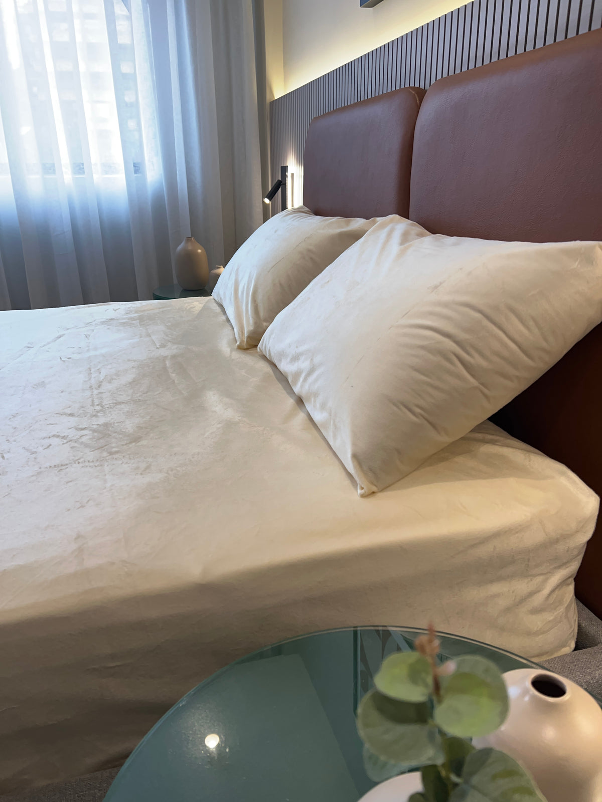 CREAM Plain Velvet Bedsheet