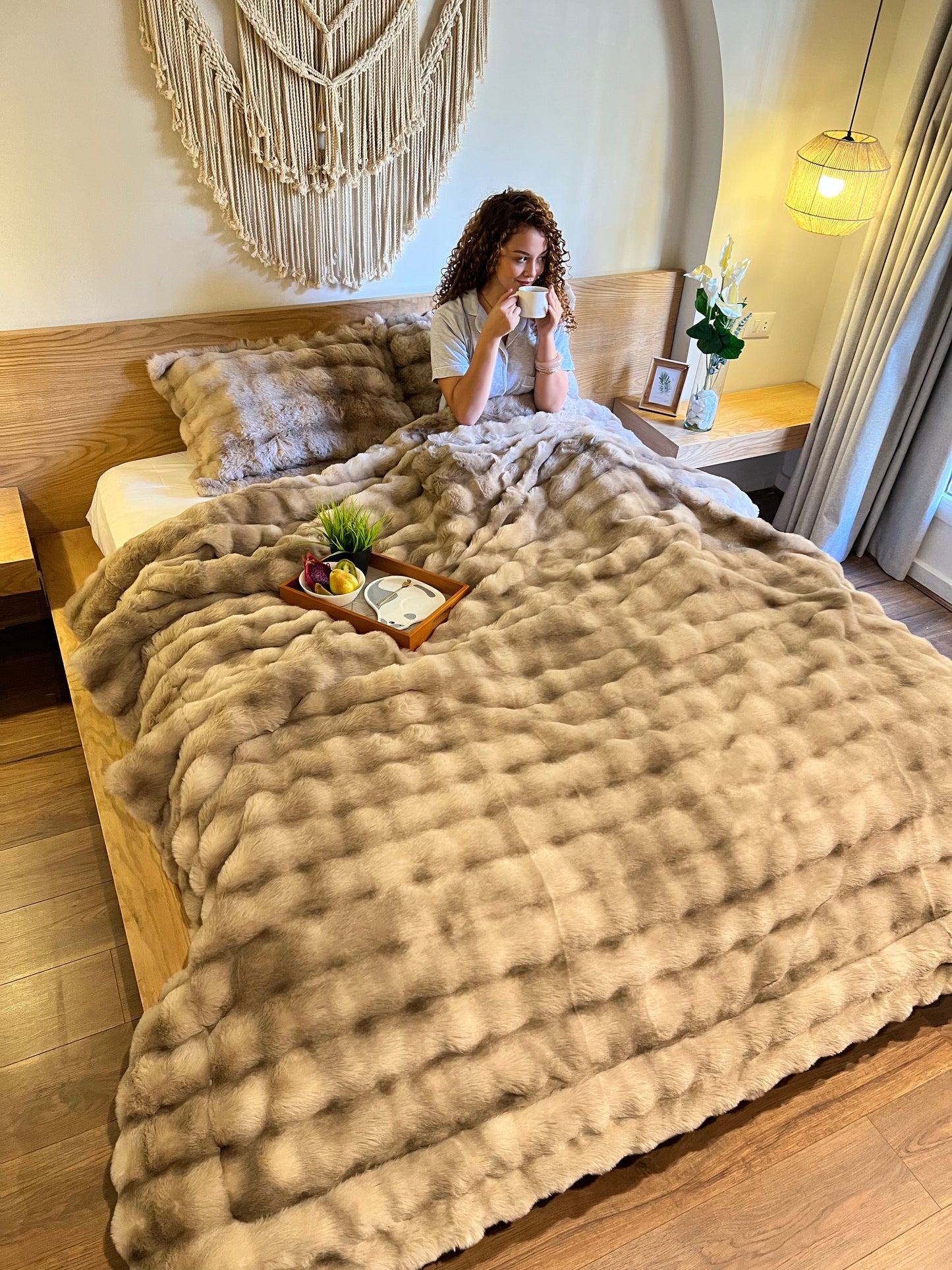 LATTE Bubbles Fur Duvet