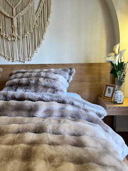 LATTE Bubbles Fur Duvet