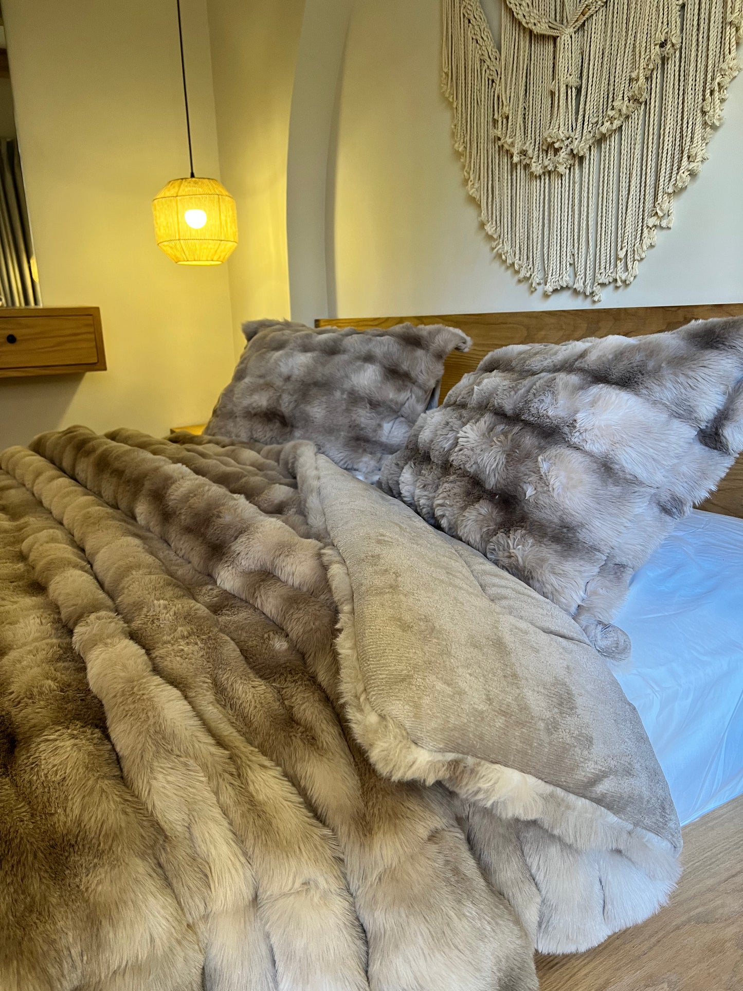 LATTE Bubbles Fur Duvet