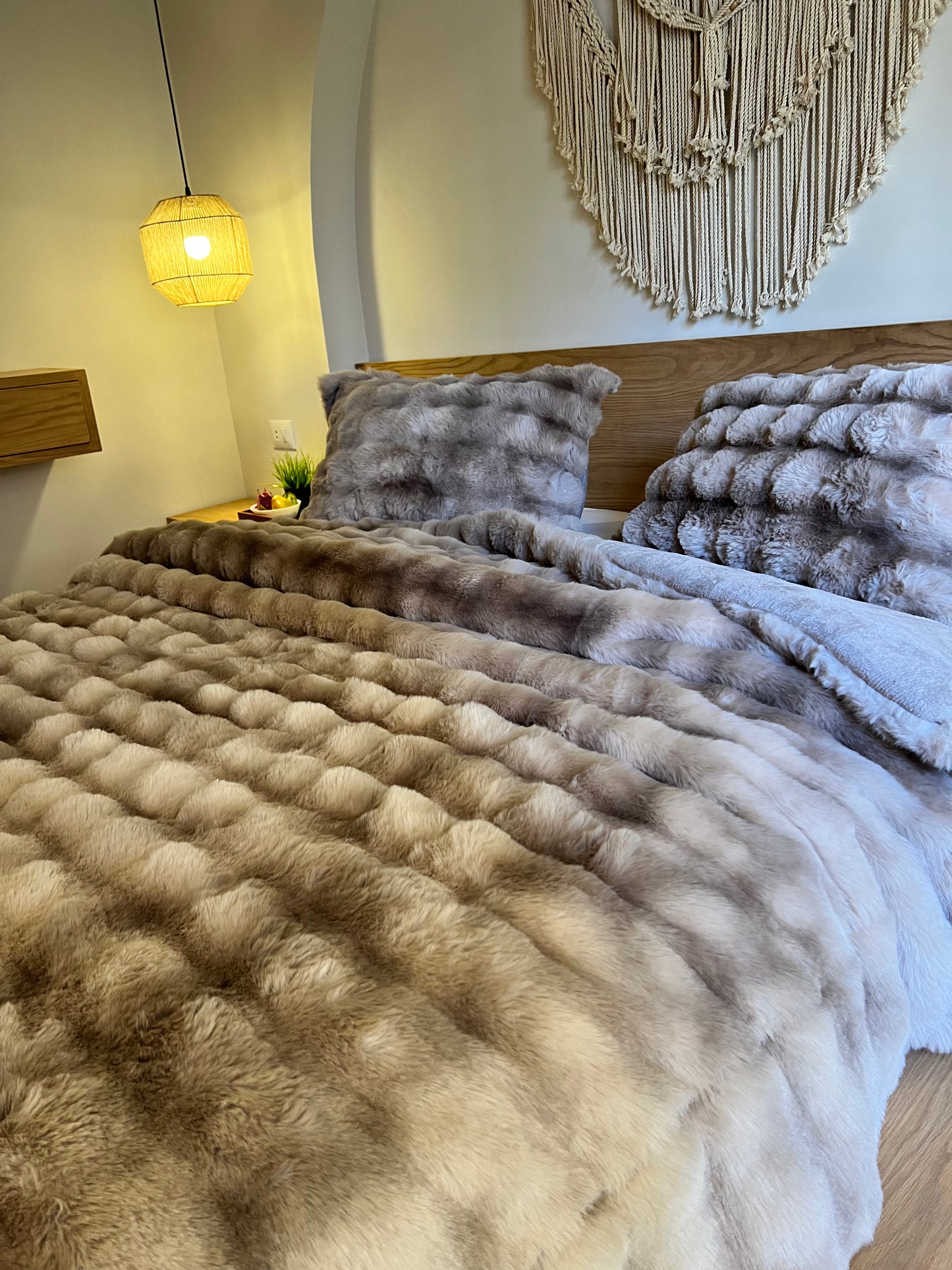 LATTE Bubbles Fur Duvet