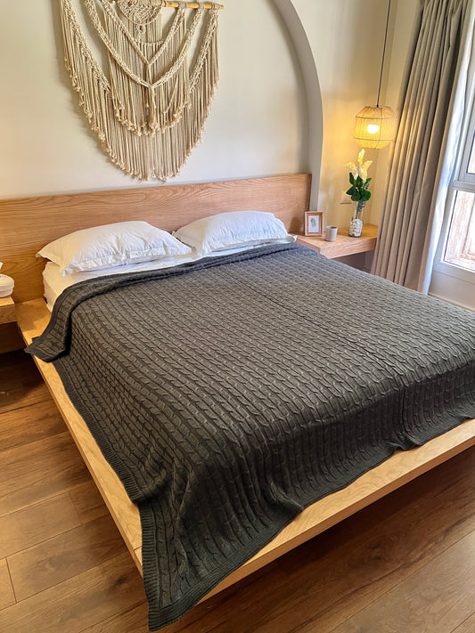 SMOKEY Knitted Cotton Throw Blanket