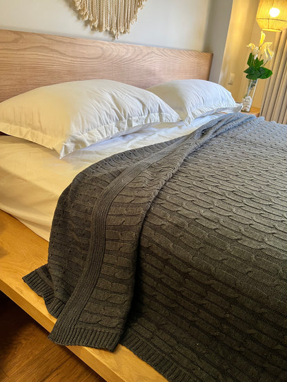 SMOKEY Knitted Cotton Throw Blanket