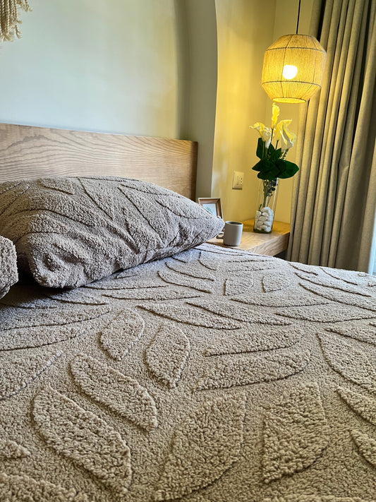 KARMA Floral Velvet Bedsheet